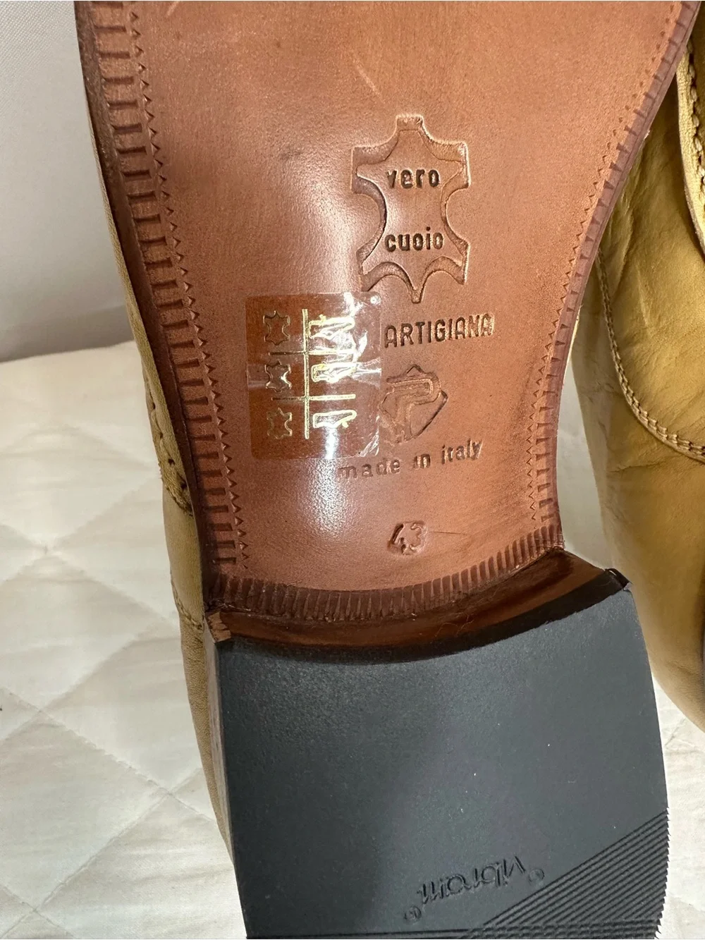 J. J Wilbur Men's Size US 9.5 EUR 43 Slip-On Leather Loafers Tan Handmade Seal